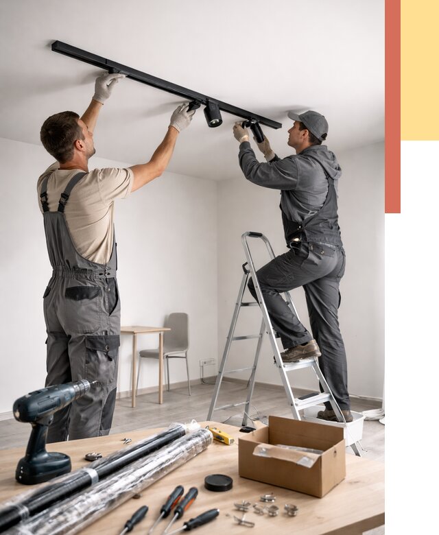 Установка трековых светильников в натяжной потолок в Камышине от 4316 руб. | ОТДЕЛОЧНИК-Кмш